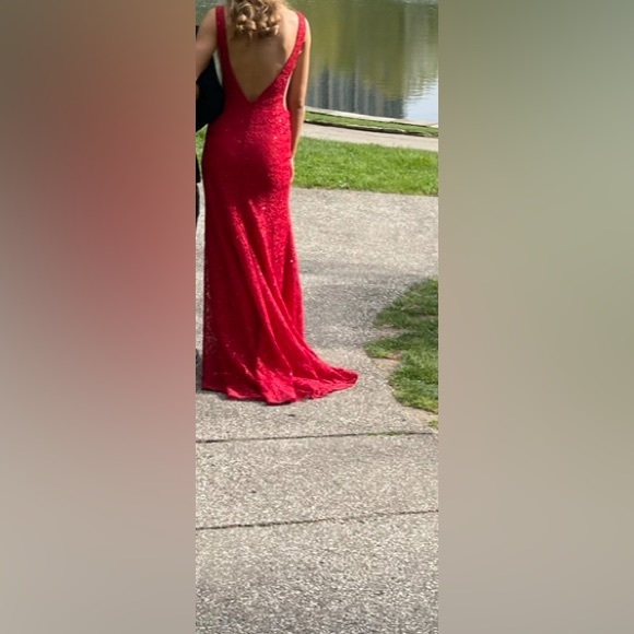 Red Jovani prom dress. Size 4. - Picture 2 of 2